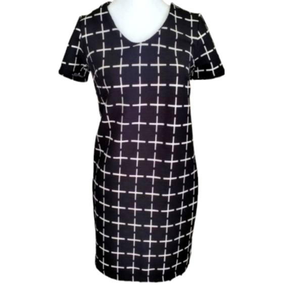 Romeo and Juliet Black and White Cross Cross mini dress. Short Sleeve. Size XS - Picture 1 of 4